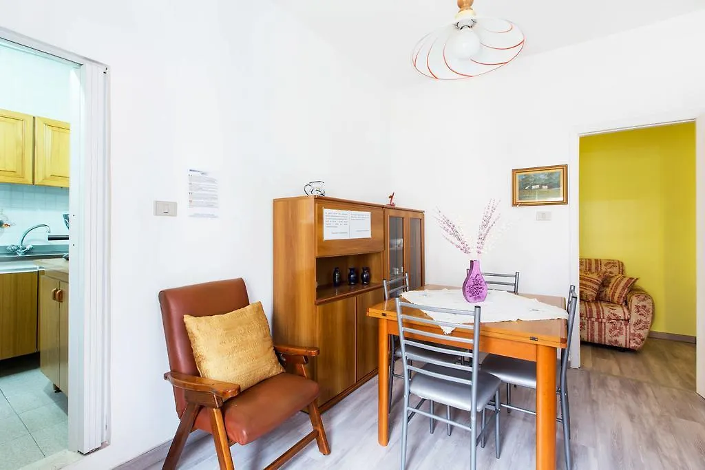 Moon House B&B Cagliari Bed & Breakfast