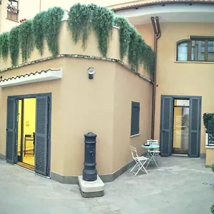 Civico 7 , Roma Italia